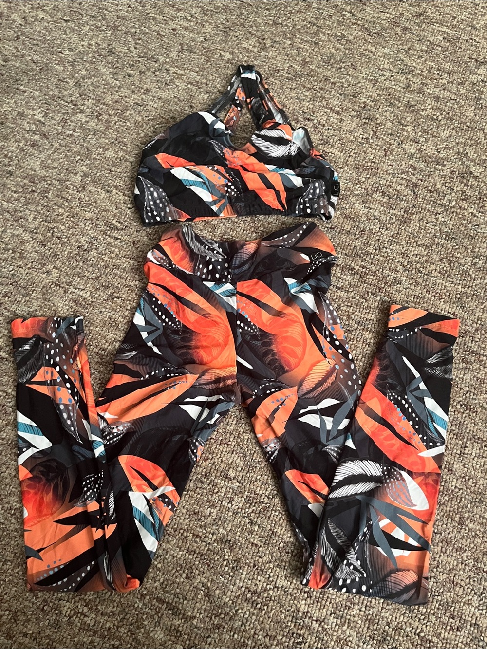 LICI Women’s Tropical Orange & Black Active Set